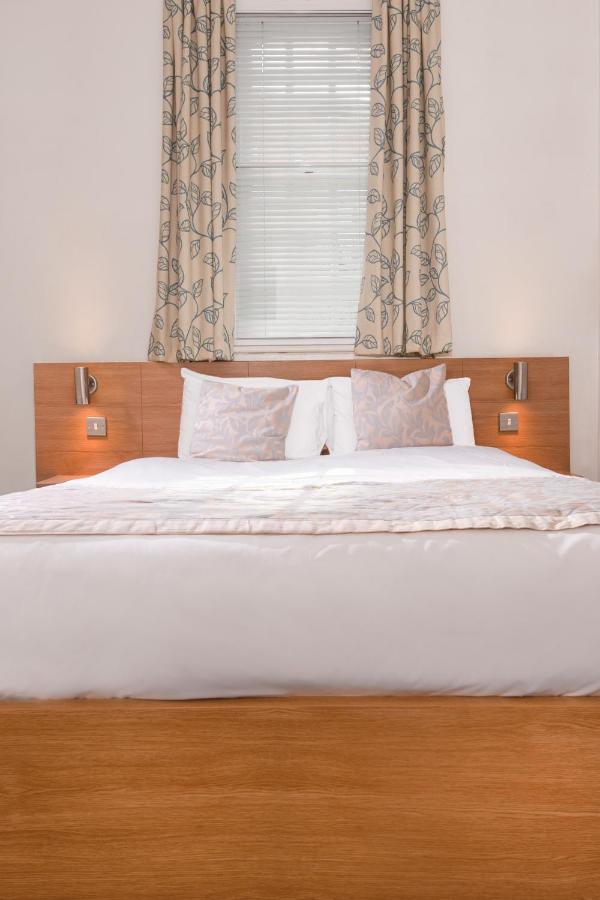 Fox Connaught Hotel London Eksteriør billede